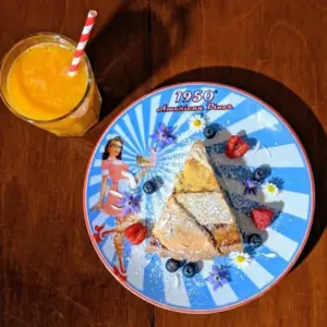 torta ricotta e spremuta colazione Bed and Breakfast Casal Cominium