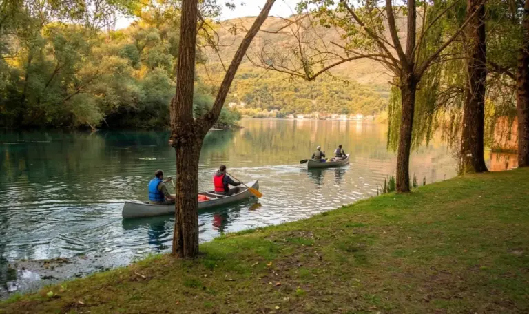 canoa sul lago di Posta Fibreno