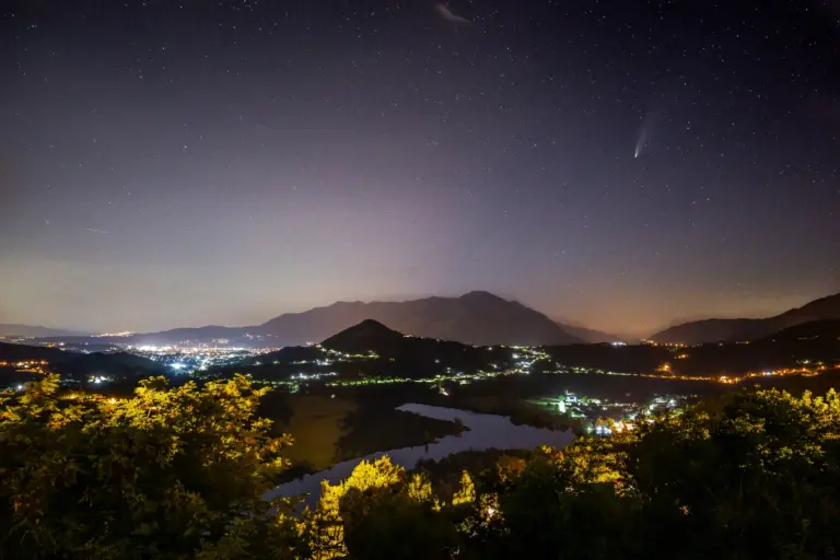 cielo stellato e panoramica lago di Posta Fibreno
