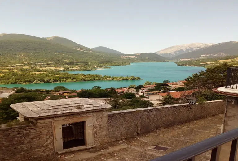 lago di Villetta Barrea